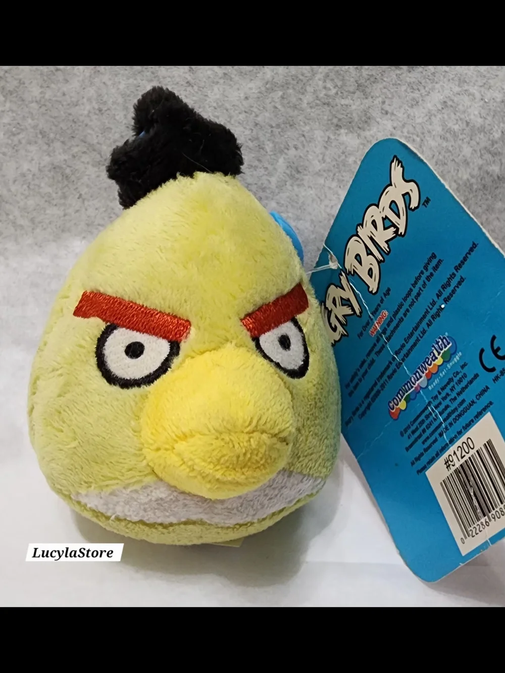 NEW NWT Angry Birds Yellow Bird Chuck Plush Backpack Clip Keychain Commonwealth